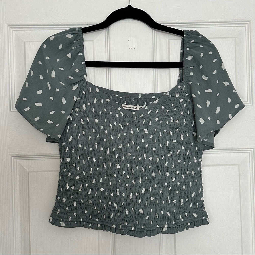 Abercrombie Scrunch Smock Polka Dot Top